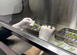 ワクチン分注作業4